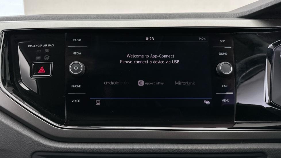 Apple Car Play & Android Auto