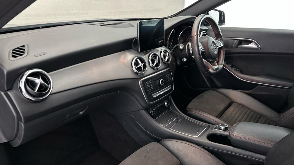 used-2020-black-mercedes-benz-gla-gla-200-amg-line-edition-5dr-auto