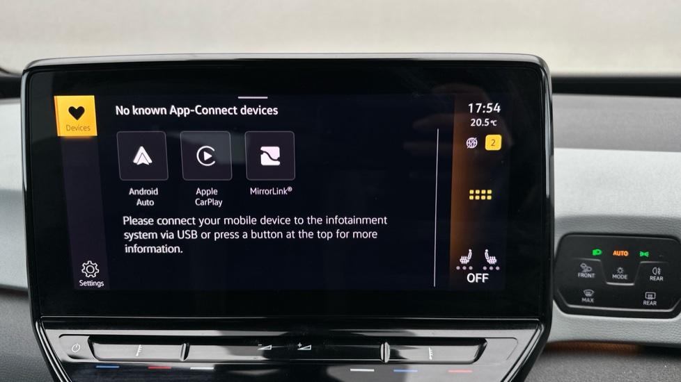 Apple Car Play & Android Auto