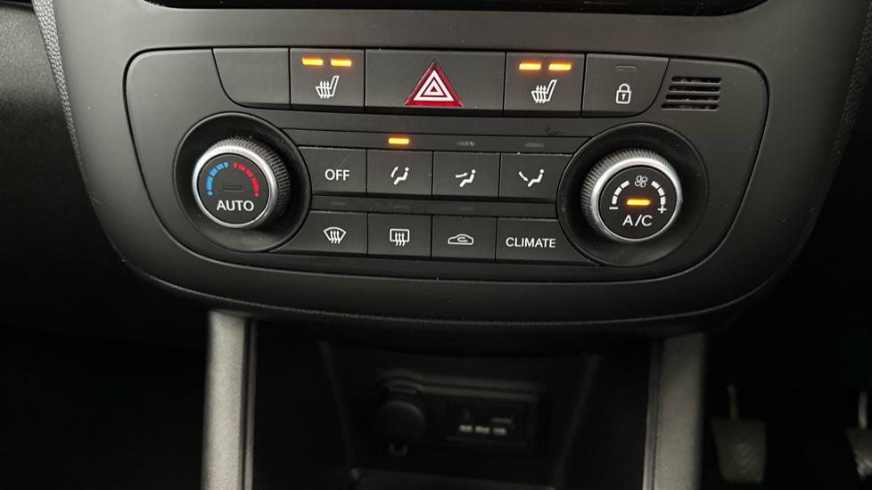 Air Conditioning /Dual Climate Control 