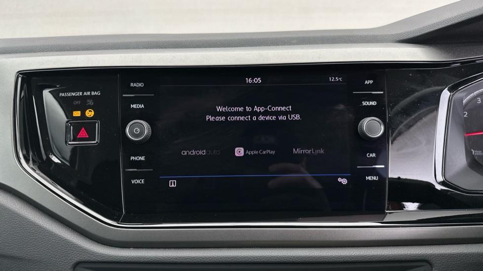 Apple Car Play & Android Auto