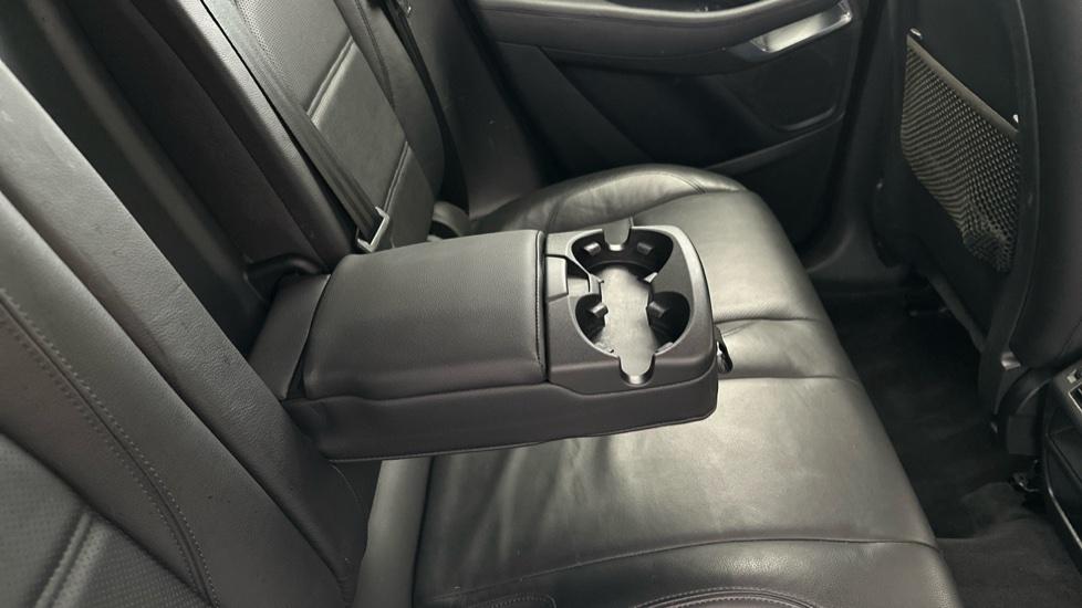 Rear Armrest/ Cup Holder