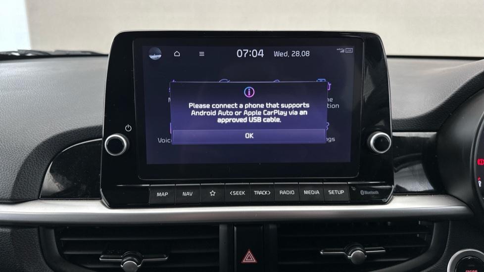 Apple Car Play & Android Auto