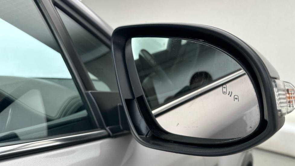 Blind Spot Monitoring System 