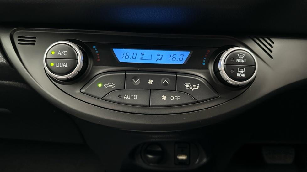 Air Conditioning /Dual Climate Control 