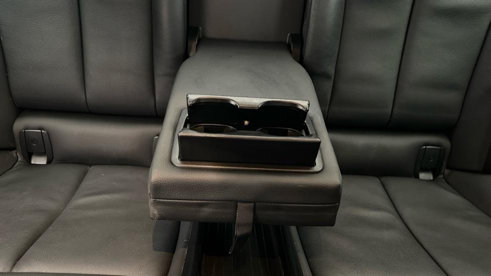 Rear Armrest/ Cup Holder