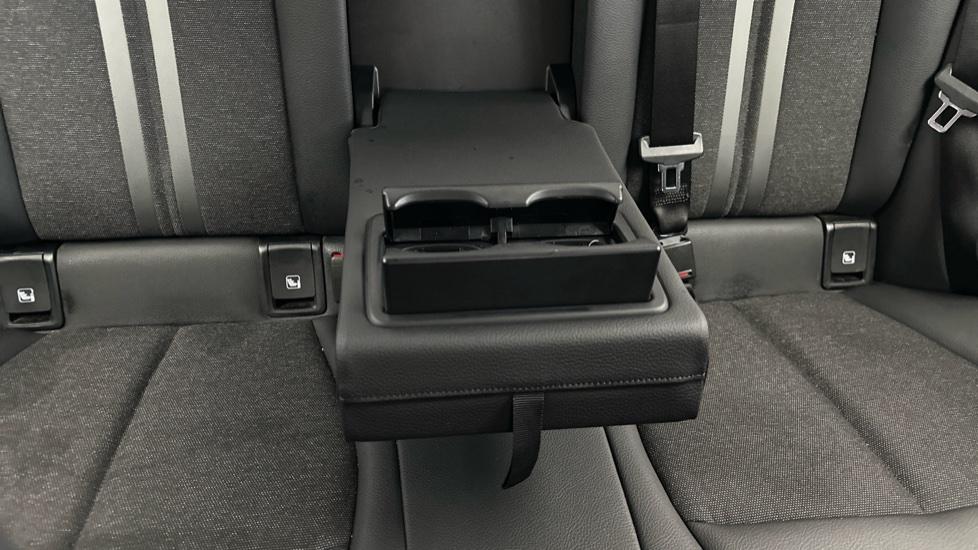 Rear Armrest/ Cup Holder