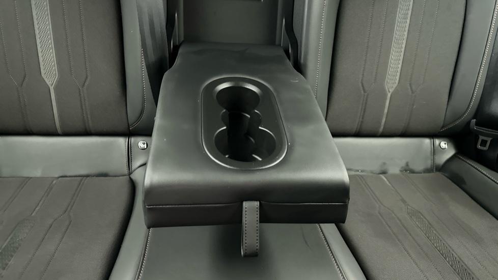 Rear Armrest/ Cup Holder