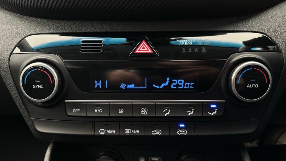 Air Conditioning /Dual Climate Control 