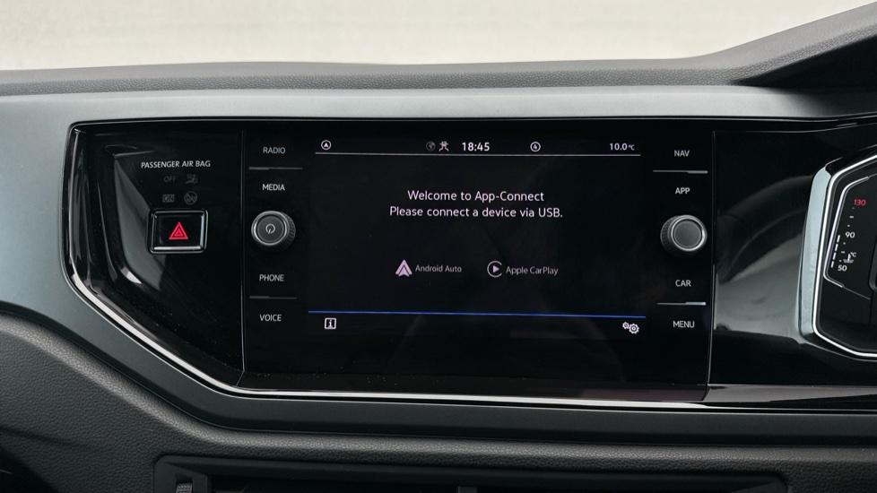 Apple Car Play & Android Auto