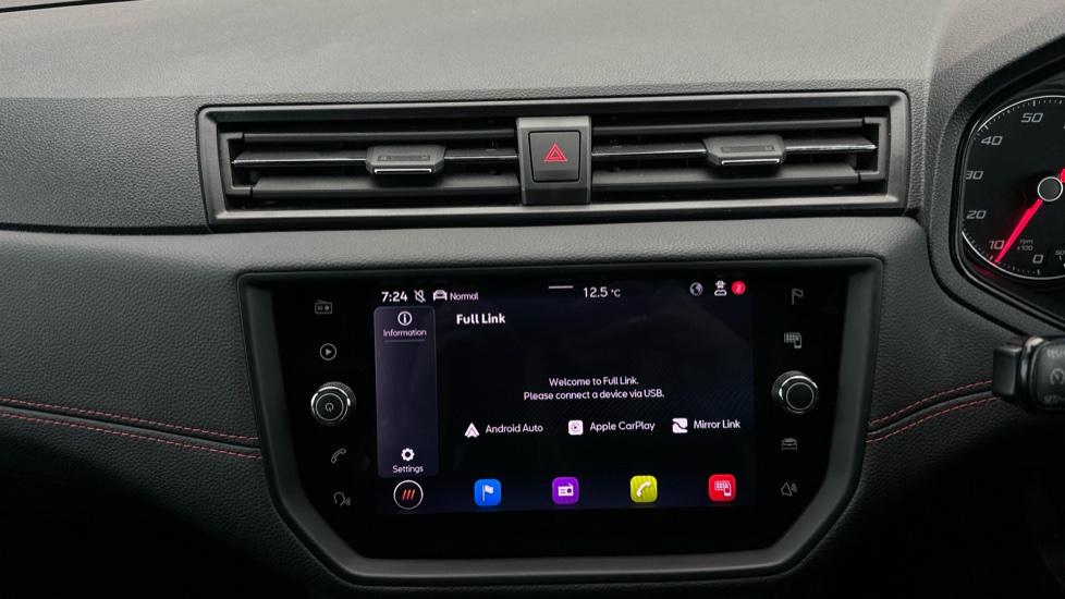 Apple Car Play & Android Auto