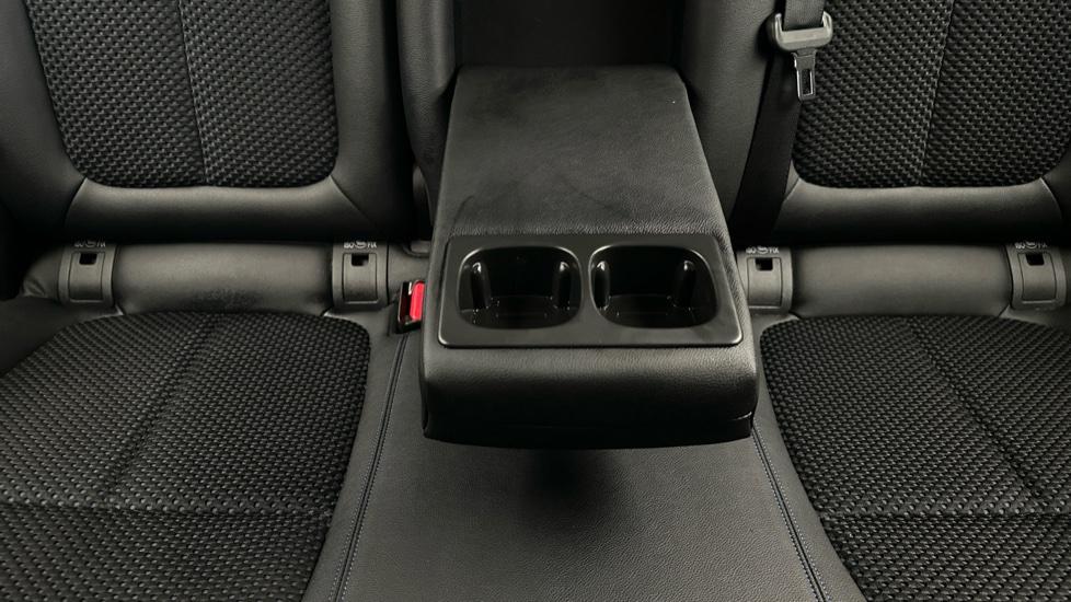 Rear Armrest/ Cup Holder