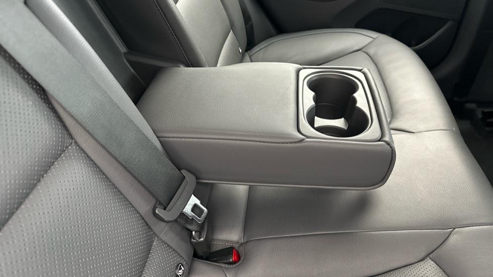 Rear Armrest/ Cup Holder