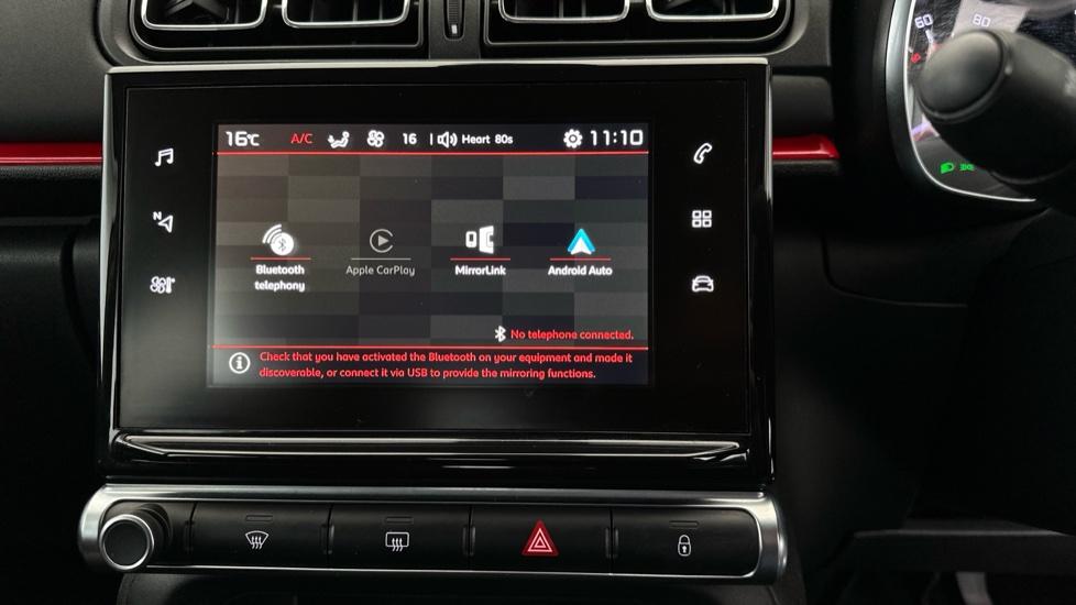 Bluetooth / Apple CarPlay / Android Auto 