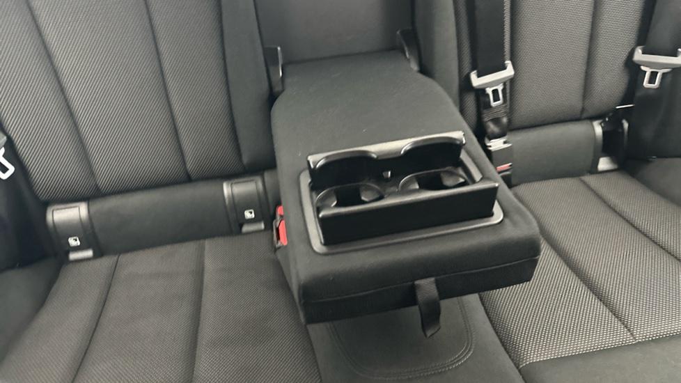 Rear Armrest/ Cup Holder