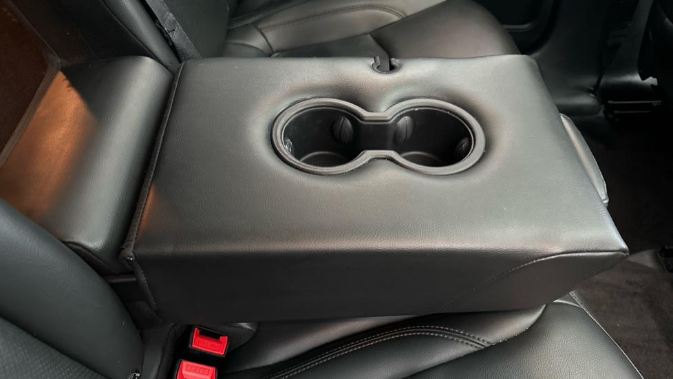 Rear Armrest/ Cup Holder