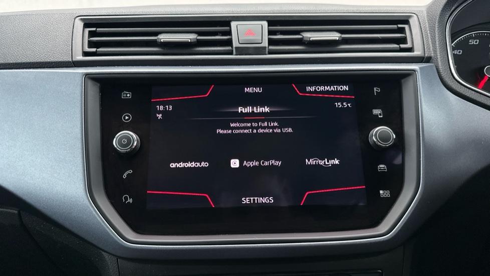 Apple Car Play & Android Auto