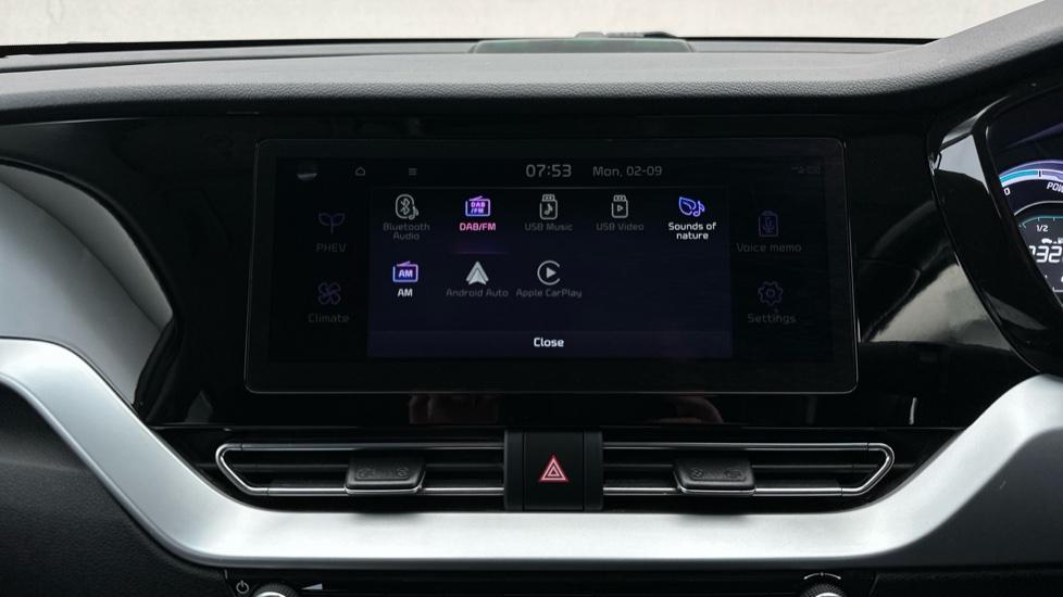 Apple Car Play & Android Auto