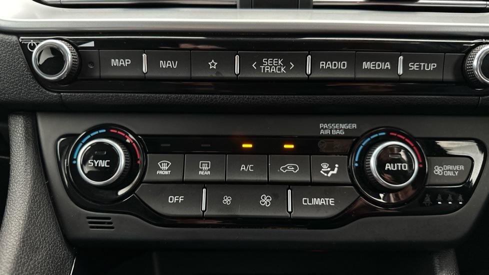 Air Conditioning /Dual Climate Control 