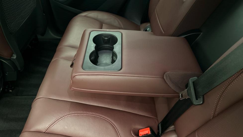 Rear Armrest/ Cup Holder