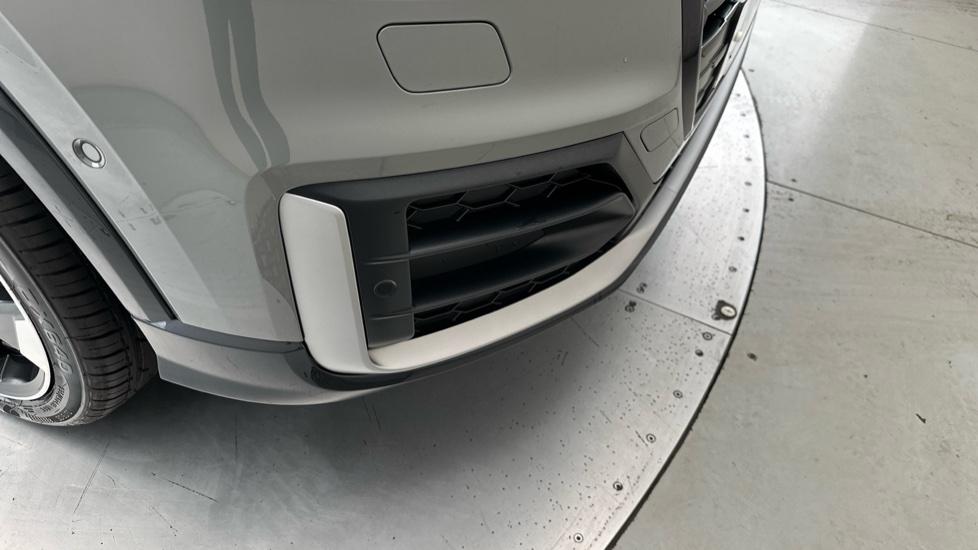 Headlight Washers / Front Parking Sensors 