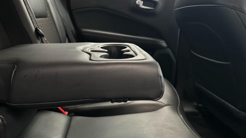 Rear Armrest/ Cup Holder