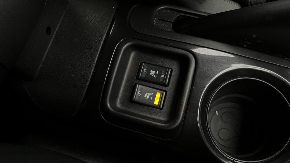 Heated Seats 