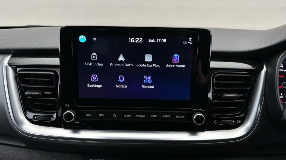 Apple Car Play & Android Auto