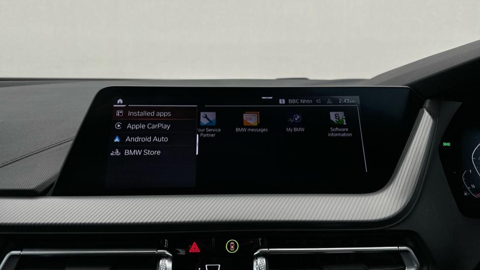 Apple Car Play & Android Auto