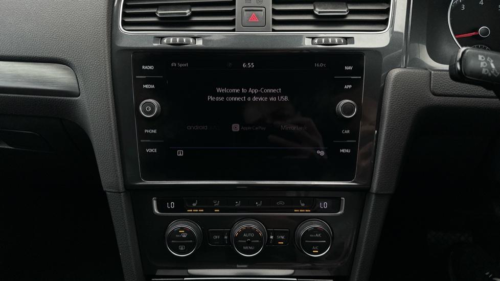 Apple Car Play & Android Auto