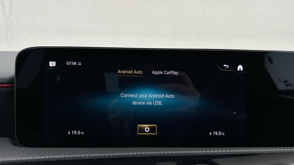 Apple Car Play & Android Auto