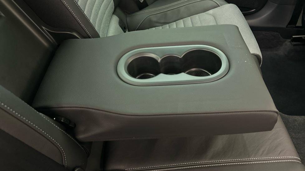 Rear Armrest/ Cup Holder