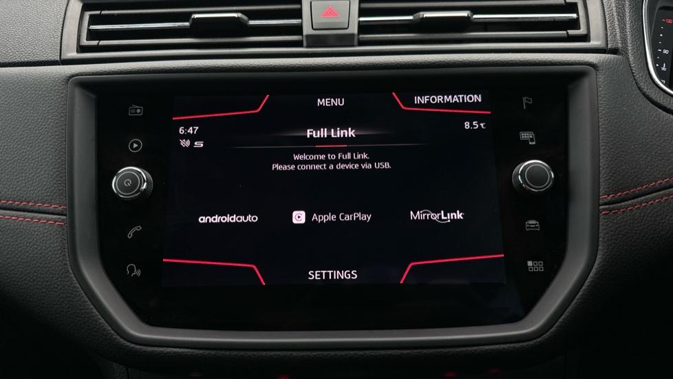 Apple Car Play & Android Auto