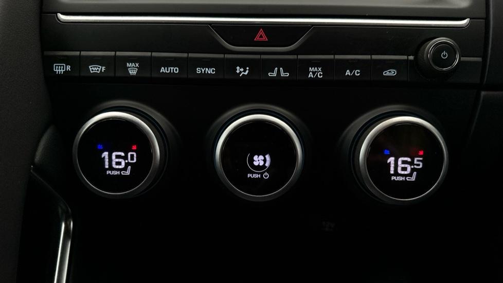 Air Conditioning /Dual Climate Control 