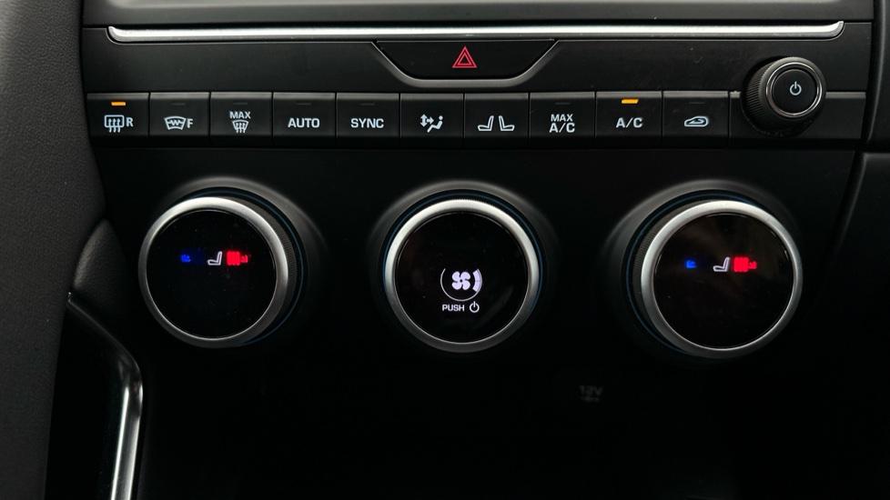 Heated Seats 