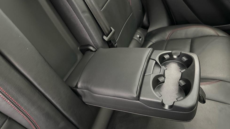 Rear Armrest/ Cup Holder