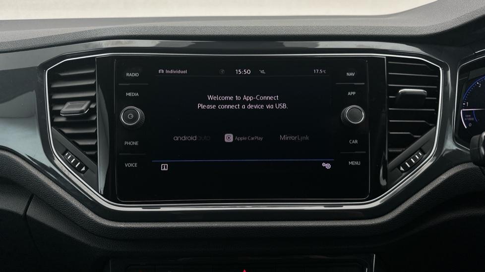 Apple Car Play & Android Auto