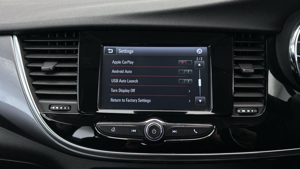 Apple Car Play & Android Auto