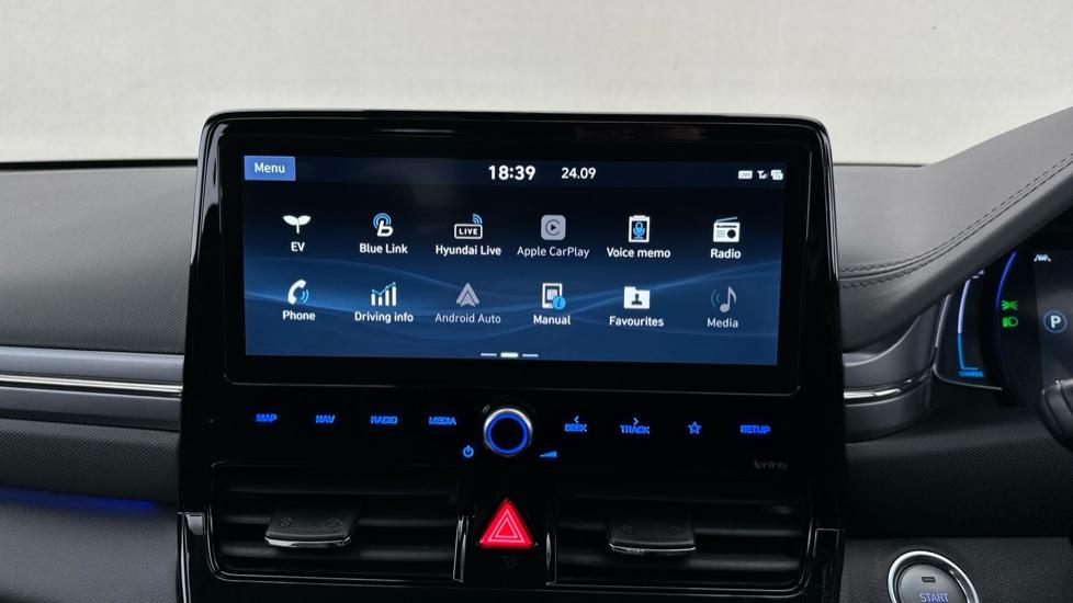 Apple Car Play & Android Auto