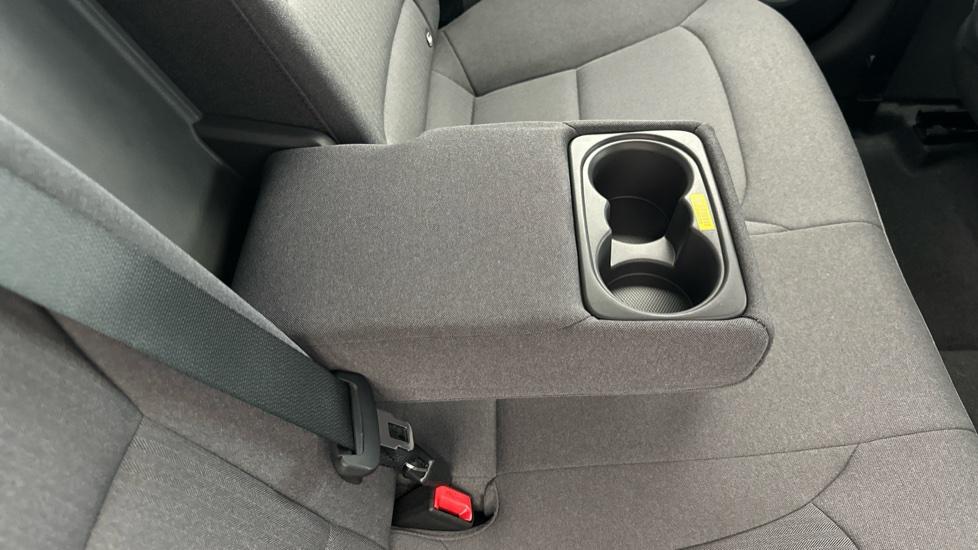 Rear Armrest/ Cup Holder