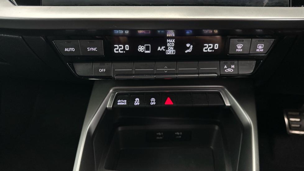 Auto Stop/Start/Air Conditioning /Dual Climate Control 