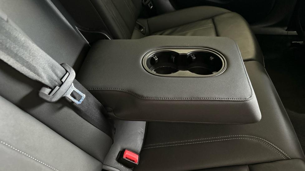 Rear Armrest/ Cup Holder