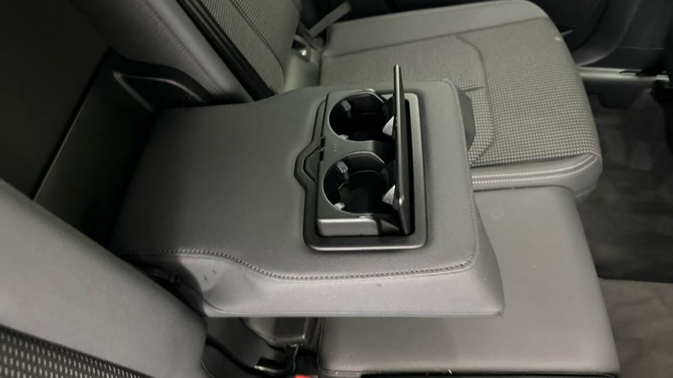 Rear Armrest/ Cup Holder