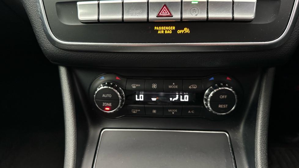 Dual Climate Control / Air Conditioning / Auto Stop/Start