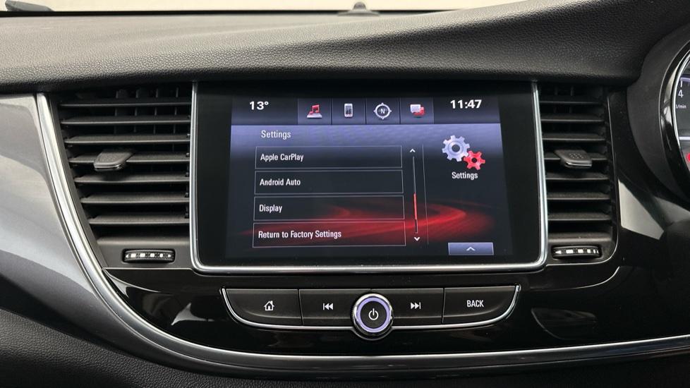 Apple Car Play & Android Auto