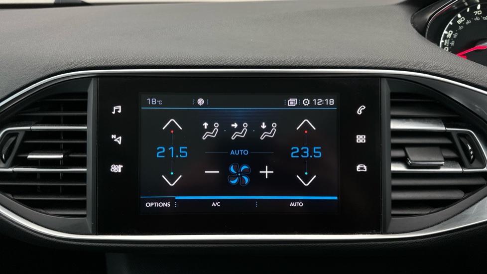 Air Conditioning /Dual Climate Control 