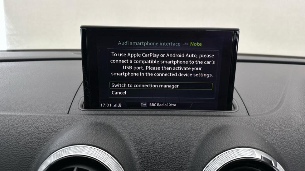 Apple Car Play & Android Auto