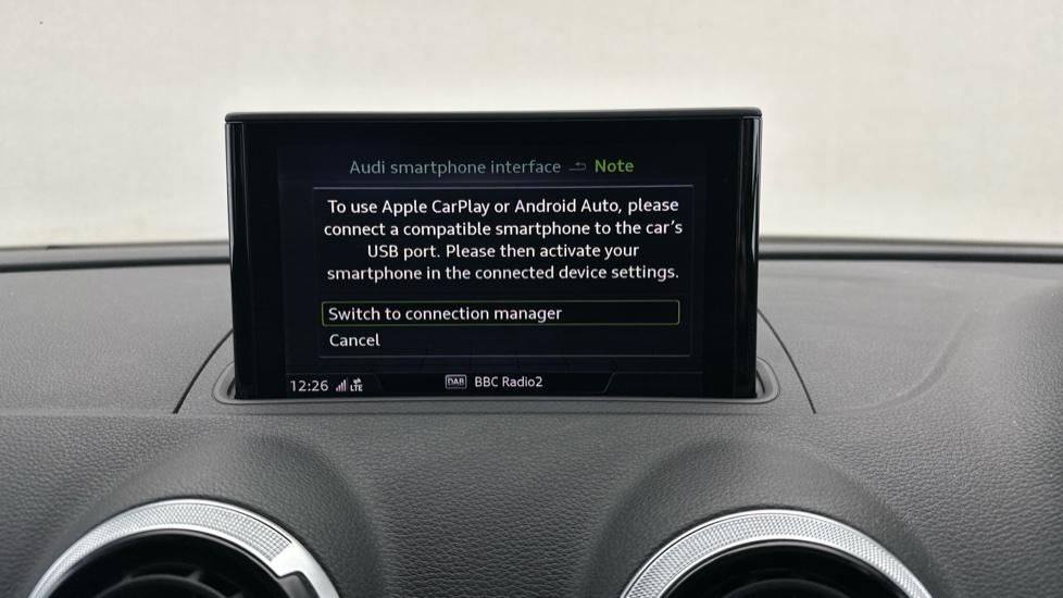 Apple Car Play & Android Auto