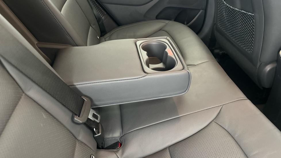 Rear Armrest/ Cup Holder