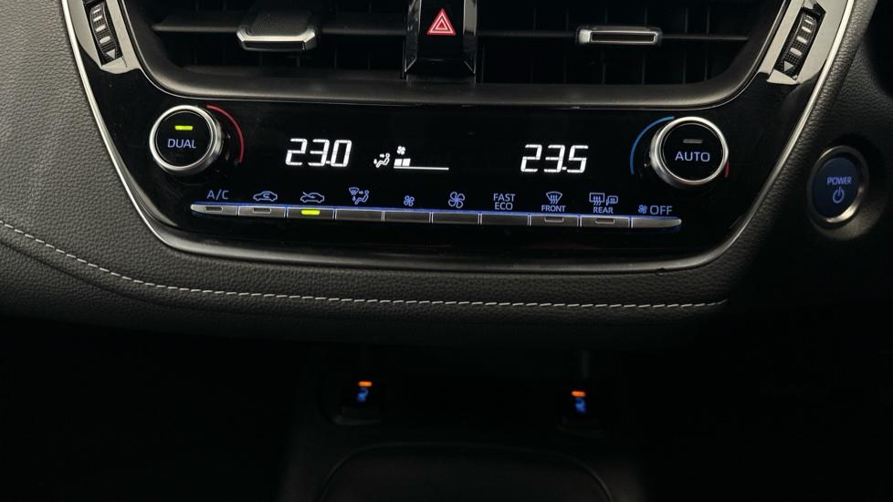 Air Conditioning /Dual Climate Control 